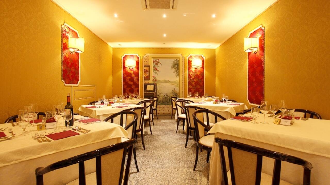 Hotellet har en egen restaurant, hvor dere kan nyte et spennende utvalg av ekte italienske retter i en herlig atmosfære.