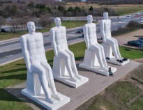 Oplev Mennesket ved Havet,  som er en skulptur af Svend Wiig Hansen og er blevet et varetegn for Esbjerg.