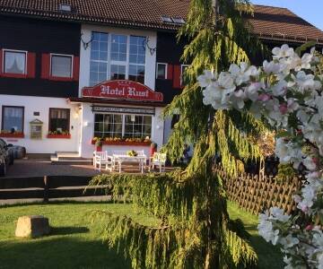 Harmonie Hotel Rust ligger i hjertet av Harz-fjellene og tilbyr fantastisk utsikt over det naturskjønne landskapet.