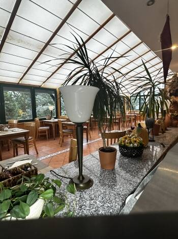 Halvpensjon med Risskov Bilferie inkluderer deilige måltider i hotellets restaurant.