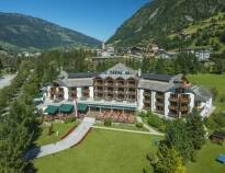 Das Hotel Das Gastein liegt in einer malerischen Umgebung im südlichen Salzburgerland in Österreich.