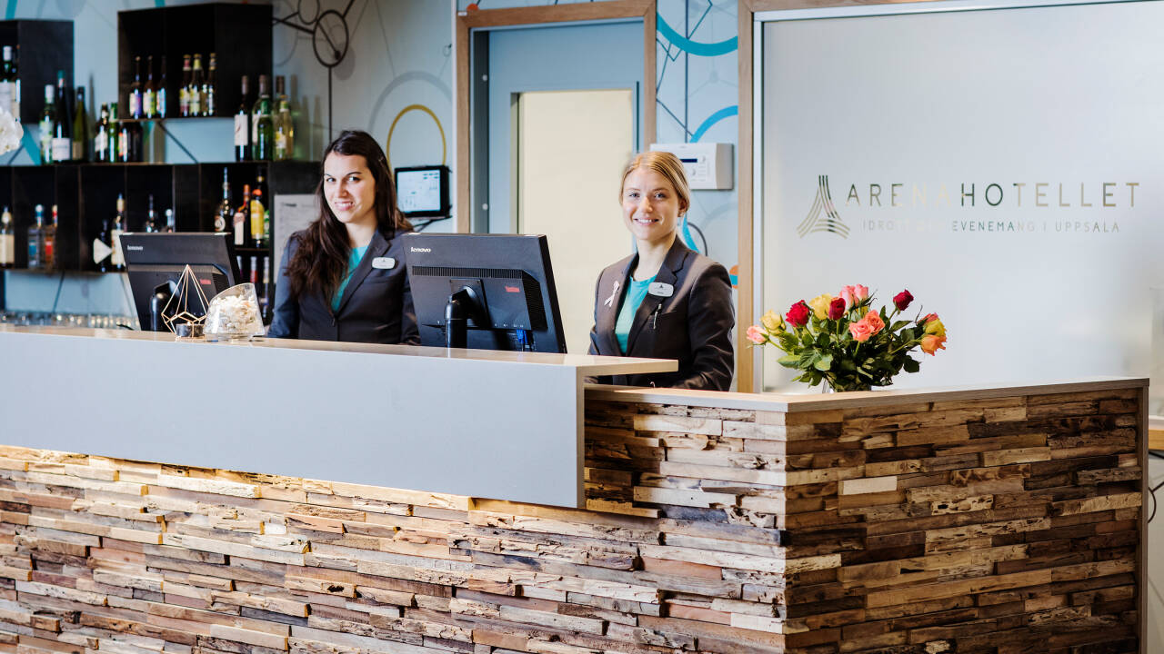 Arena Hotel er Uppsalas største og mest moderne hotell, hvor personalet står klare til å ønske deg velkommen i resepsjonen.