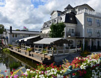 The hotel is located right on the water in the beautiful coastal and archipelago town.