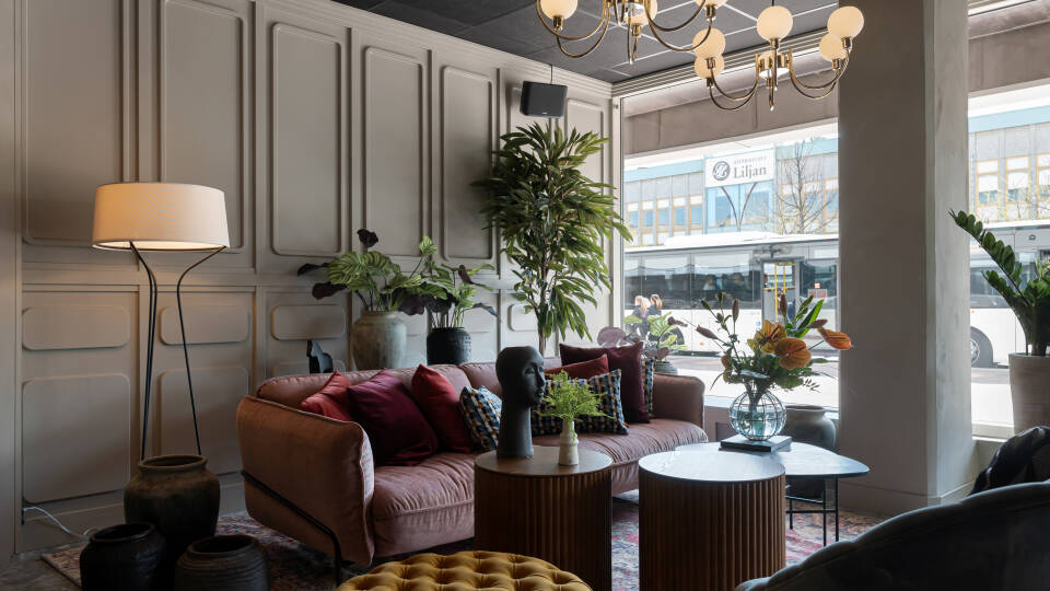 Elite Hotel Brage er nyoppusset i 2021 og tilbyr høy komfort i en varm og vennlig atmosfære.