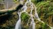 Der Cascata di Varone Wasserfall ist nur eine von vielen Sehenswürdigkeiten um den Gardasee.