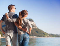 Det er lagt opp til en herlig ferie med kos og romantikk ved Gardasjøens fantastiske omgivelser.