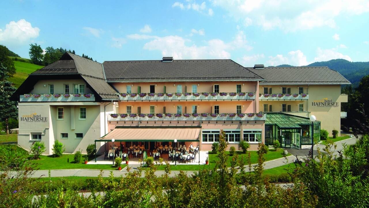 Dette hotel har en suveræn beliggenhed blandt søerne og kalkstensalperne i det sydlige Østrig