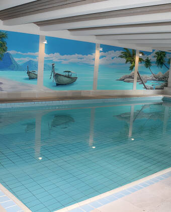 Das Hotel Park Soltau bietet seinen Gästen eine große Auswahl an Erholungs- und Freizeitmöglichkeiten, z.B. einen Wellnessbereich mit Schwimmbad und zwei Saunen.