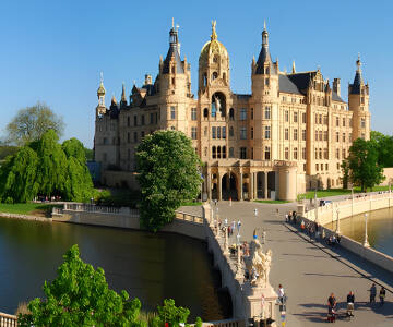 Schwerin wird als eine der schönsten Städte der Region beschrieben und ist auf jeden Fall einen Besuch wert.