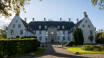 Das Hotel ist in der Nähe des Barockschlosses Schackenborg, wo Sie im Schlosspark spazieren gehen können.