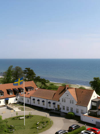 Smygehus Havsbad är Sveriges sydligaste hotell och är inrymt i en vacker byggnad med mer än 100 års historia.