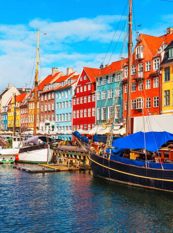 Du har en fantastisk möjlighet att ta en tur till storstäderna Köpenhamn och Malmö.