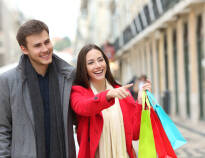 Oplev butikker og meget mere i Kappelns centrum, som kun ligger en kort gåtur væk.