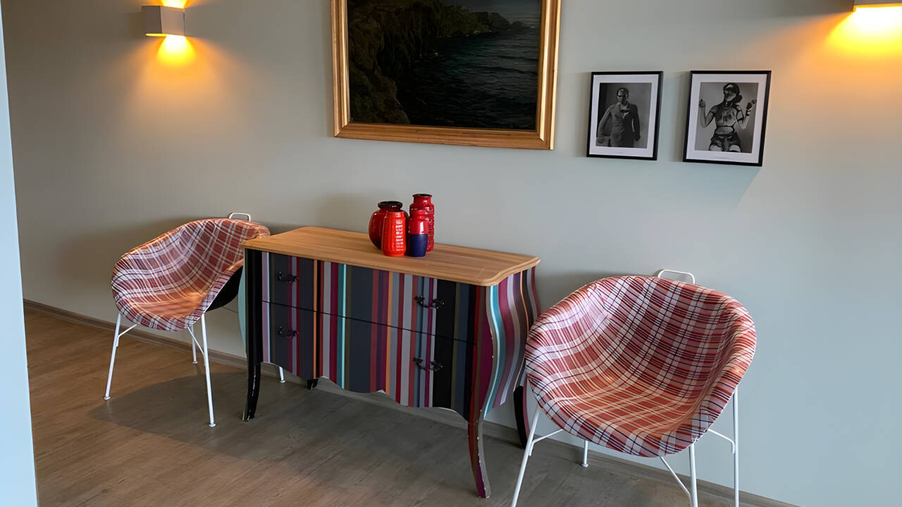 Med sin mix av vintagemöbler och noga utvald design har Das Hotel Ostseeblick en personlig och stilfull boutique-känsla.