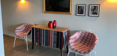Med sin mix av vintagemöbler och noga utvald design har Das Hotel Ostseeblick en personlig och stilfull boutique-känsla.