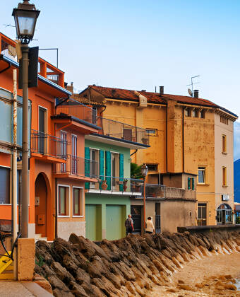 South of Malcesine is Brenzone, where there are also good opportunities for excursions in the mountains east of Lake Garda.