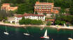 Hotellet har en fantastiskt läge mellan Gardasjön och Monte Baldo.
