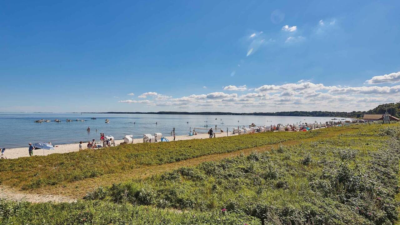Das Hotel ist für pure Entspannung nahe der Promenade und dem schönen weißen Sandstrand konzipiert.