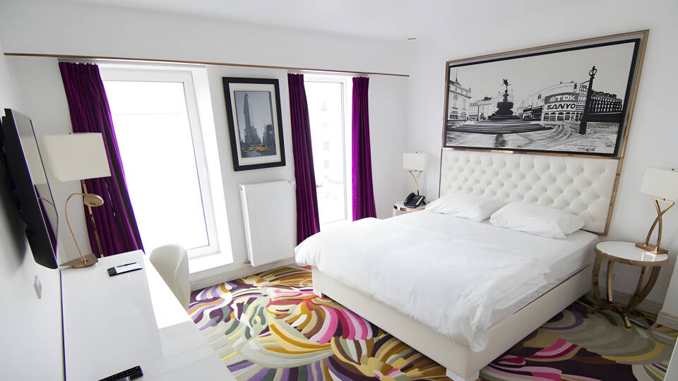 Det flotte og ganske nye A Hotels Copenhagen tilbyr store lekre rom, med et herlig 4-stjerners komfortnivå.