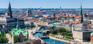Hotellet ligger i nærheten av København, som byr på en rik mengde historie, kultur og shopping.