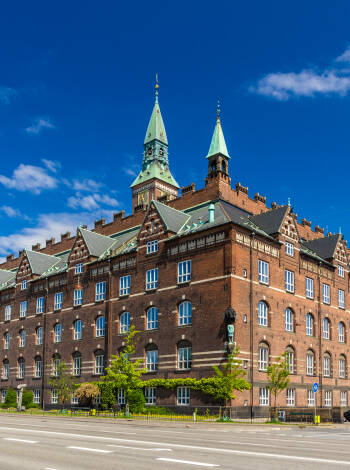 Hotellet ligger bara 12 km från Köpenhamns stadshus.