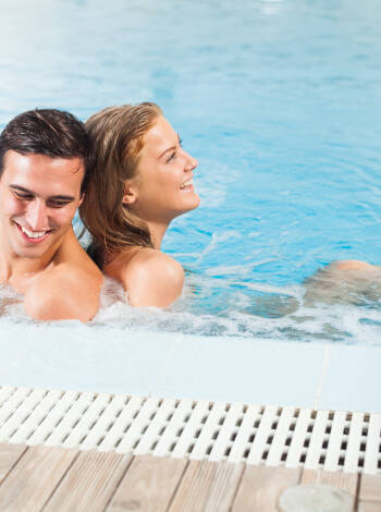 Just 2 km from the hotel is the Kübomare wellness centre, which offers a pool, jacuzzi and sauna.