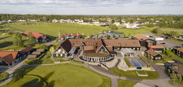 Lannalodge Golf Resort ligger på den lugna landsbygden i Lanna.