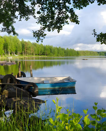 Det er mange vakre sjøer i Mellom-Sverige, og Hjälmaren hører til en av de større av sitt slag.