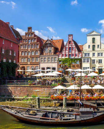 Besök den historiska staden Lüneburg som bland annt är känd för sina äldre delar och de många gotiska byggnaderna