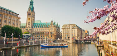 Take a wonderful city break to Hamburg and explore the wide range of cultural and café life, as well as shopping and sightseeing.