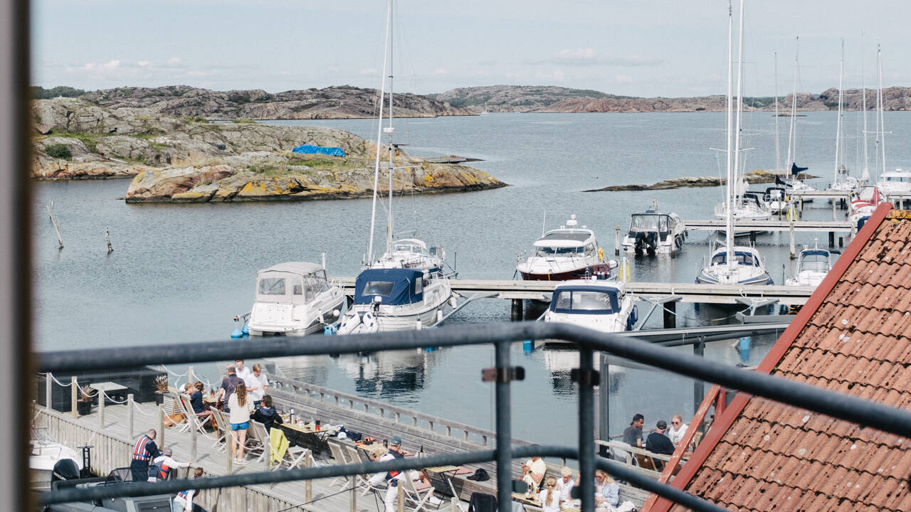 Nyt fantastisk kystutsikt fra din egen balkong.