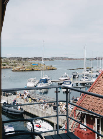 Nyt fantastisk kystutsikt fra din egen balkong.