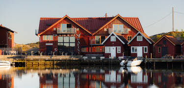 Book et afslappende ophold på Björholmen Hotell på den rolige nordspids af Tjörn.