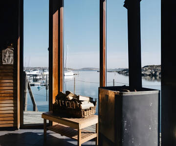 Hotellets sauna og spabad har udsigt til den smukke skærgård.