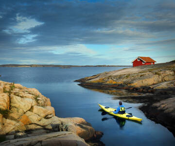 Die ruhigen Gewässer des Schärengartens sind perfekt zum Kajakfahren und Paddeln.