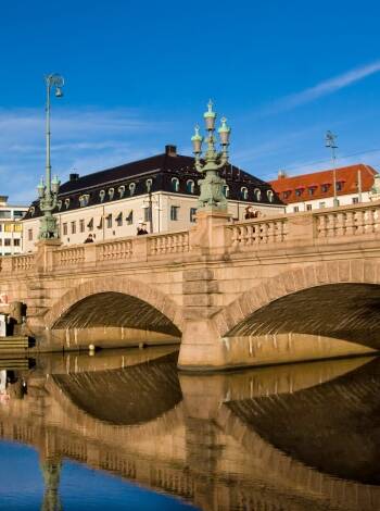 Dra på fantastiske utflukter og besøk f.eks. vakre Göteborg!