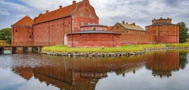 Det finns många spännande utflyktsmål i området som ön Ven, Sofiero slott samt slottsträdgård och Landskrona Citadell