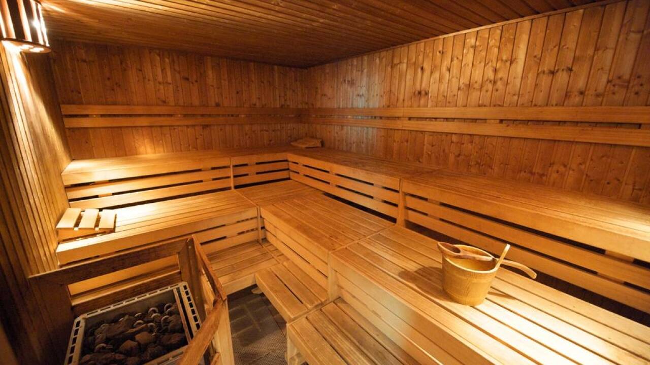 Efter en lang og spændende dag med oplevelser i Berlin kan I slappe af i hotellets sauna