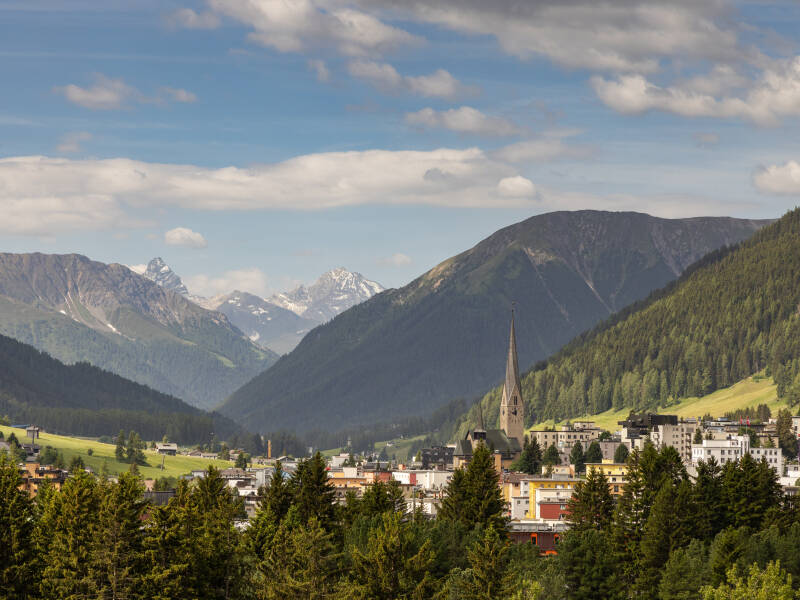 The modern Hilton Garden Inn Davos hotel enjoys a stunning location in scenic surroundings in the Bündner Mountains of Switzerland.