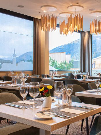 In the hotel's beautiful restaurant you can enjoy a nice dinner and a good glass of wine in each other's company.
