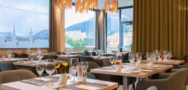 In the hotel's beautiful restaurant you can enjoy a nice dinner and a good glass of wine in each other's company.