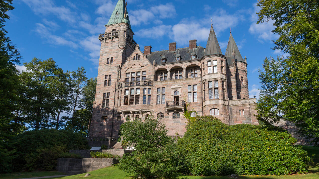 Med närhet till Växjö kan ni uppleva det vackra Växjö Slott.