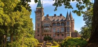 In der Nähe gibt es viele fantastische Attraktionen zu entdecken, darunter Växjö und das atemberaubende Schloss Teleborg!