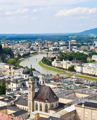Besuchen Sie Salzburg und entdecken Sie das reiche musikalische und kulturelle Erbe der Stadt.