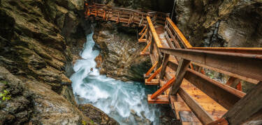Die Sigmund-Thun Klamm, eine atemberaubende Schlucht, ist ein Muss für Naturliebhaber.