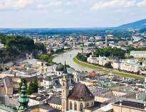 Besøg Salzburg og oplev byens rige musikalske og kulturelle arv.