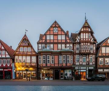 Planen Sie einen entspannten Ausflug nach Celle und bummeln Sie durch die historische Altstadt.