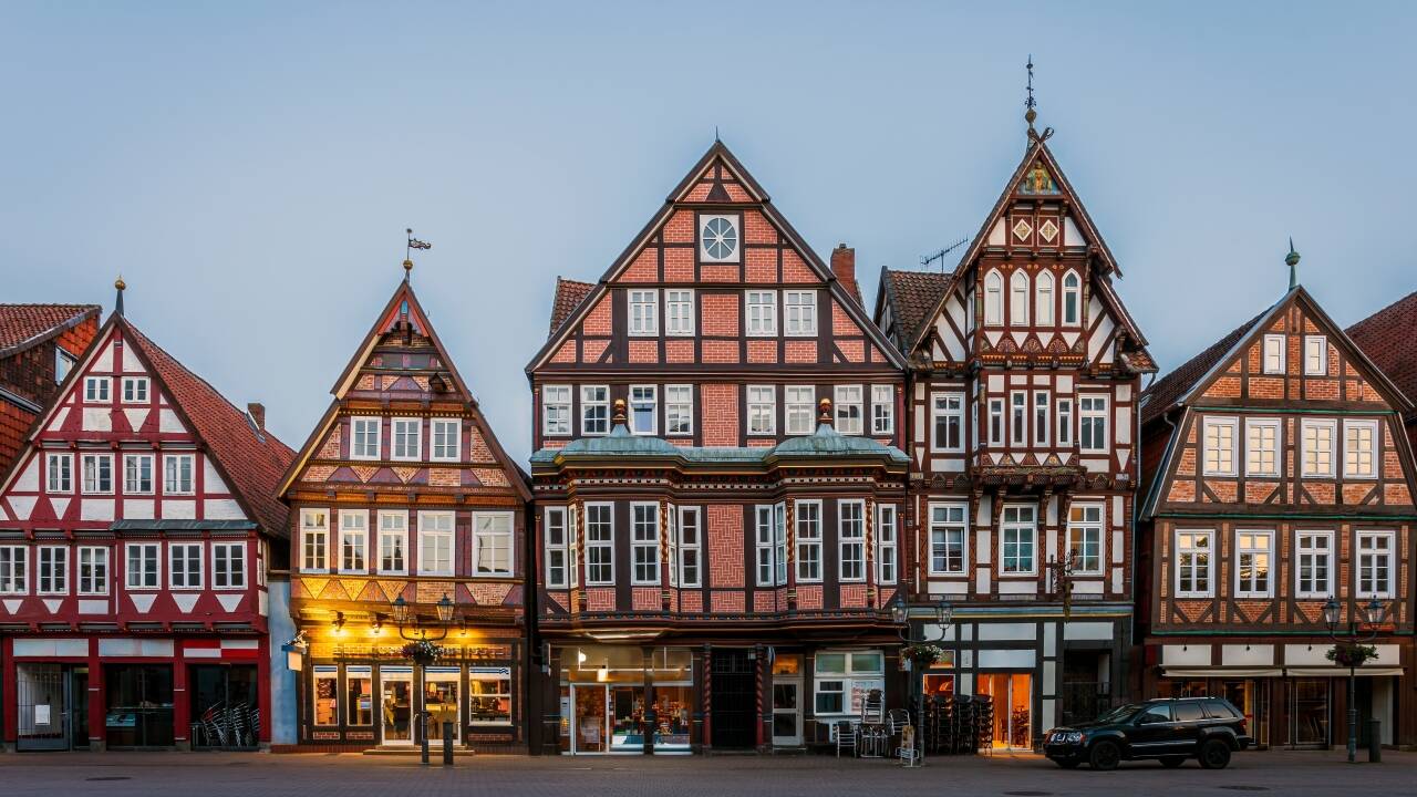 Planen Sie einen entspannten Ausflug nach Celle und bummeln Sie durch die historische Altstadt.