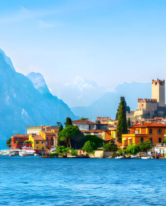 Hotel Cristallo Malcesine enjoys a superb location directly on Lake Garda