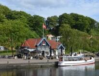 Take an idyllic cruise with the Hjejlen and enjoy the maritime surroundings at one of the cafés in Silkeborg.